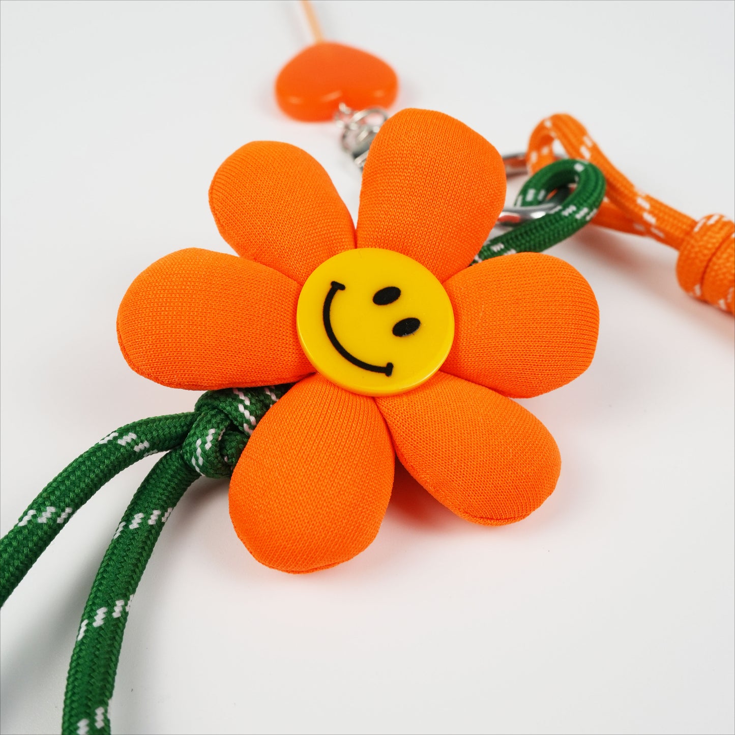 SMILEY BLOOM CHARM