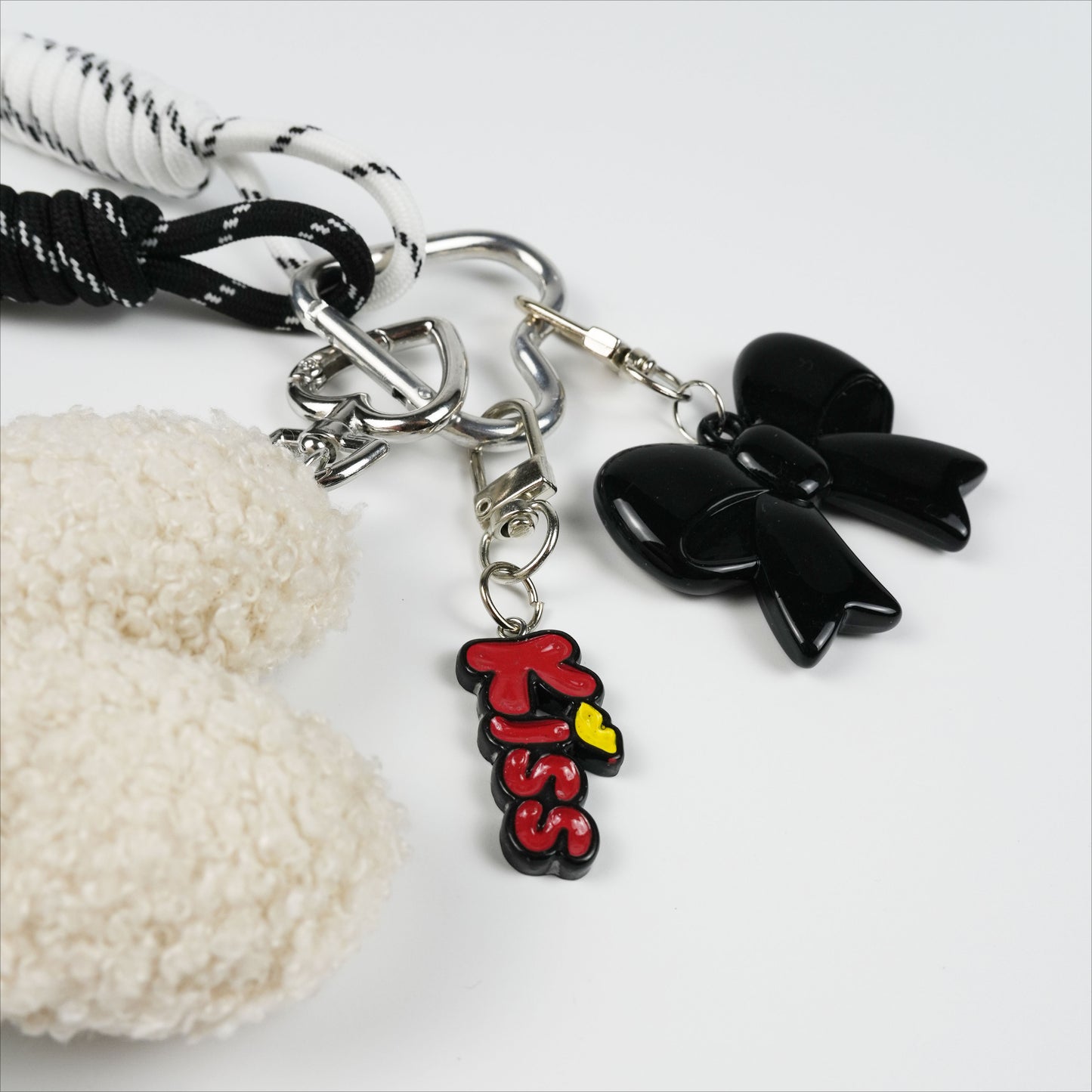 KISS LOVE PLUSH CHARM