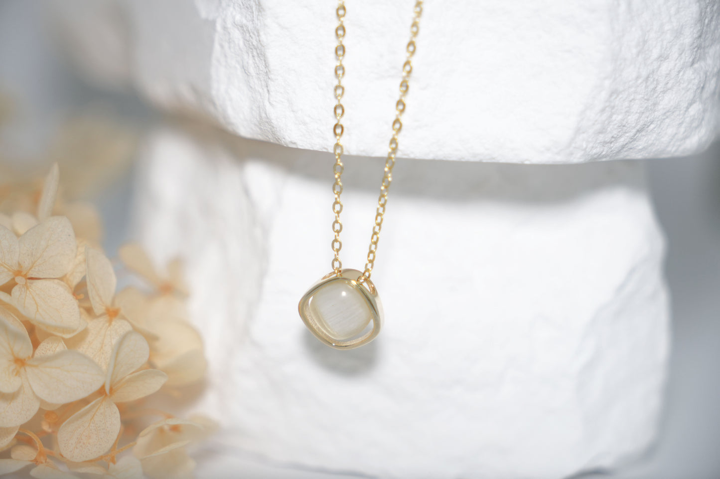 Cat's Eye Stone Necklace